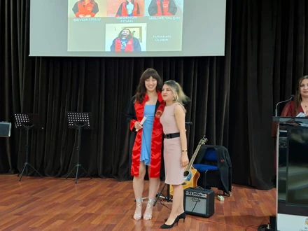 Selçuk Üniversitesi Rus Dili ve Edebiyatı Bölümünde Mezuniyet Coşkusu